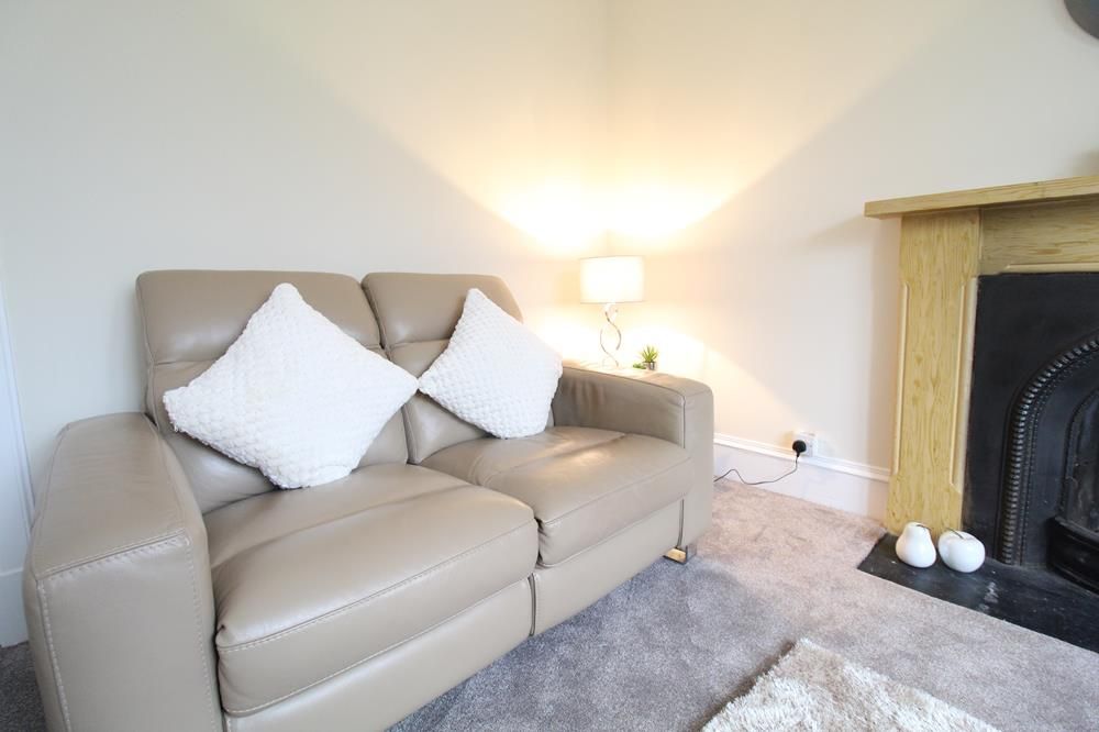 Property photo 3 of 15 Sofa