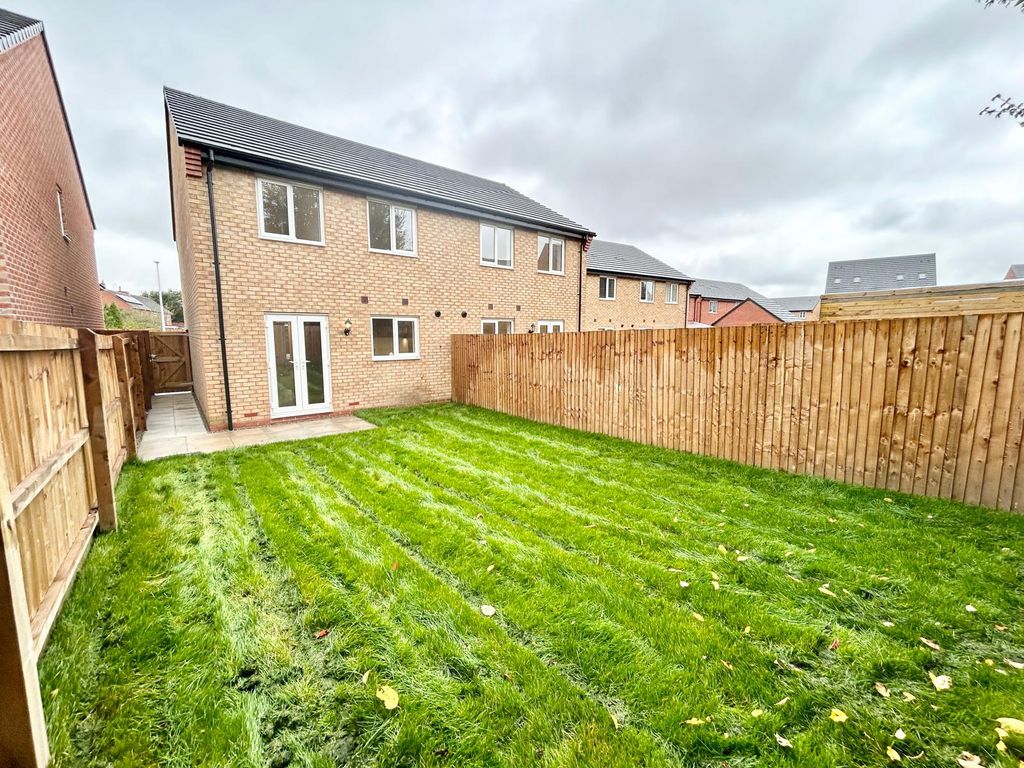 Property photo 2 of 23