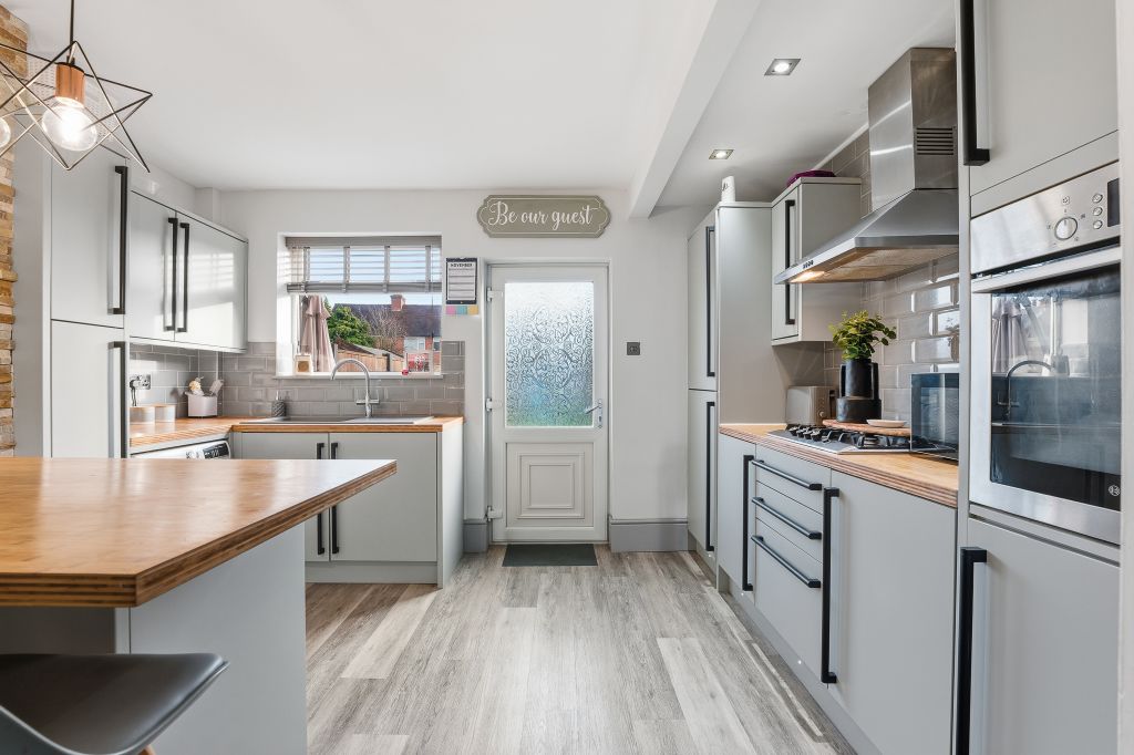 Property photo 3 of 21 P1679017