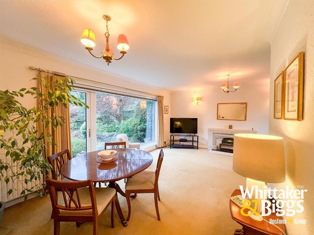 Property photo 2 of 25 Sitting Room