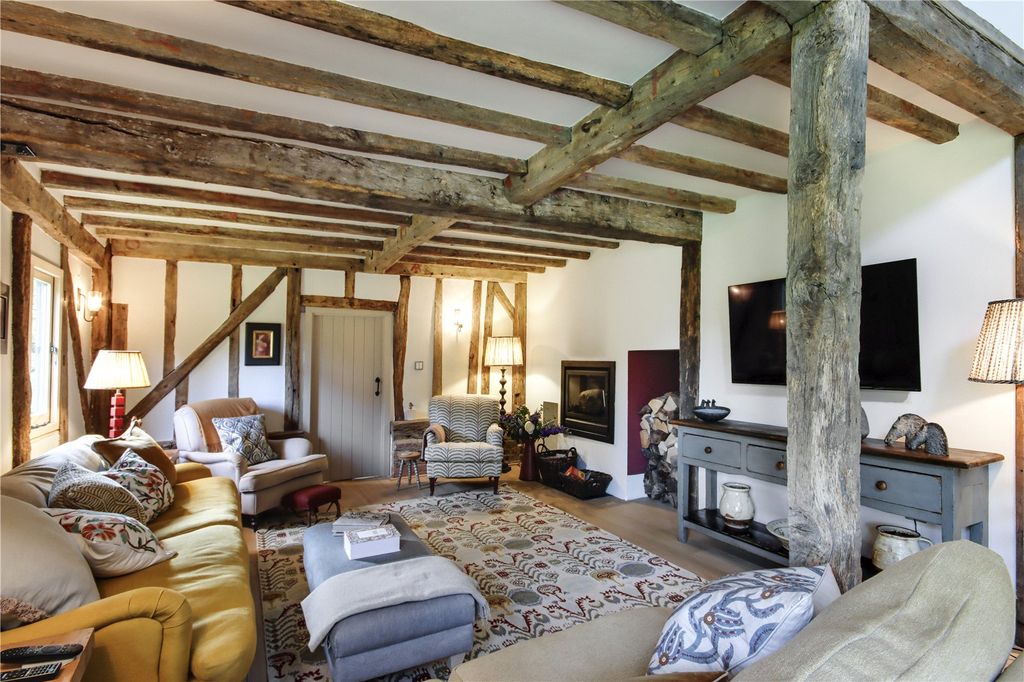 Property photo 3 of 24 Sitting Room