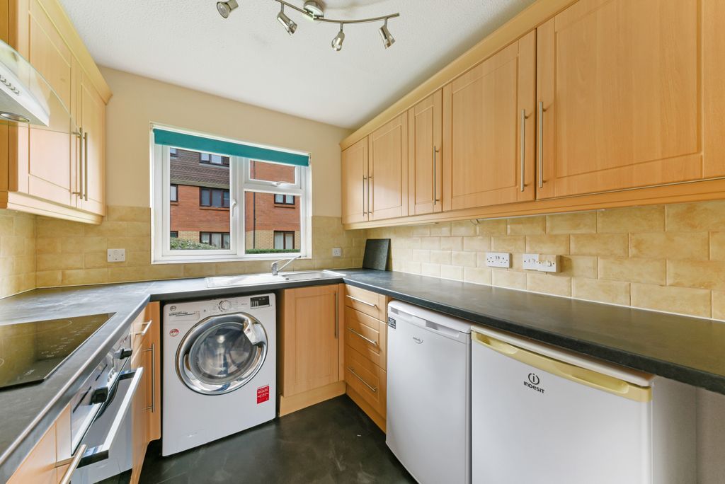 Property photo 2 of 11 Picture No. 26