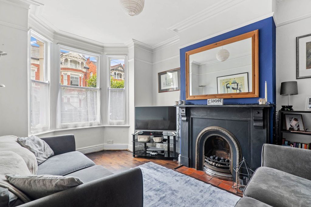 Property photo 2 of 13