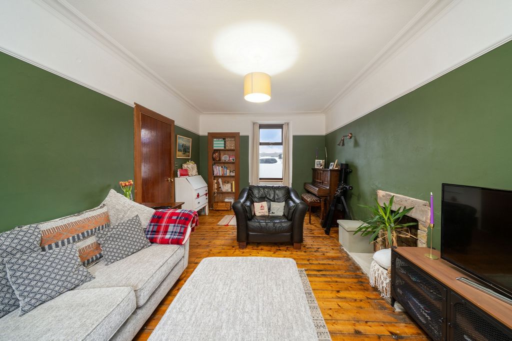 Property photo 3 of 27 Photo 1