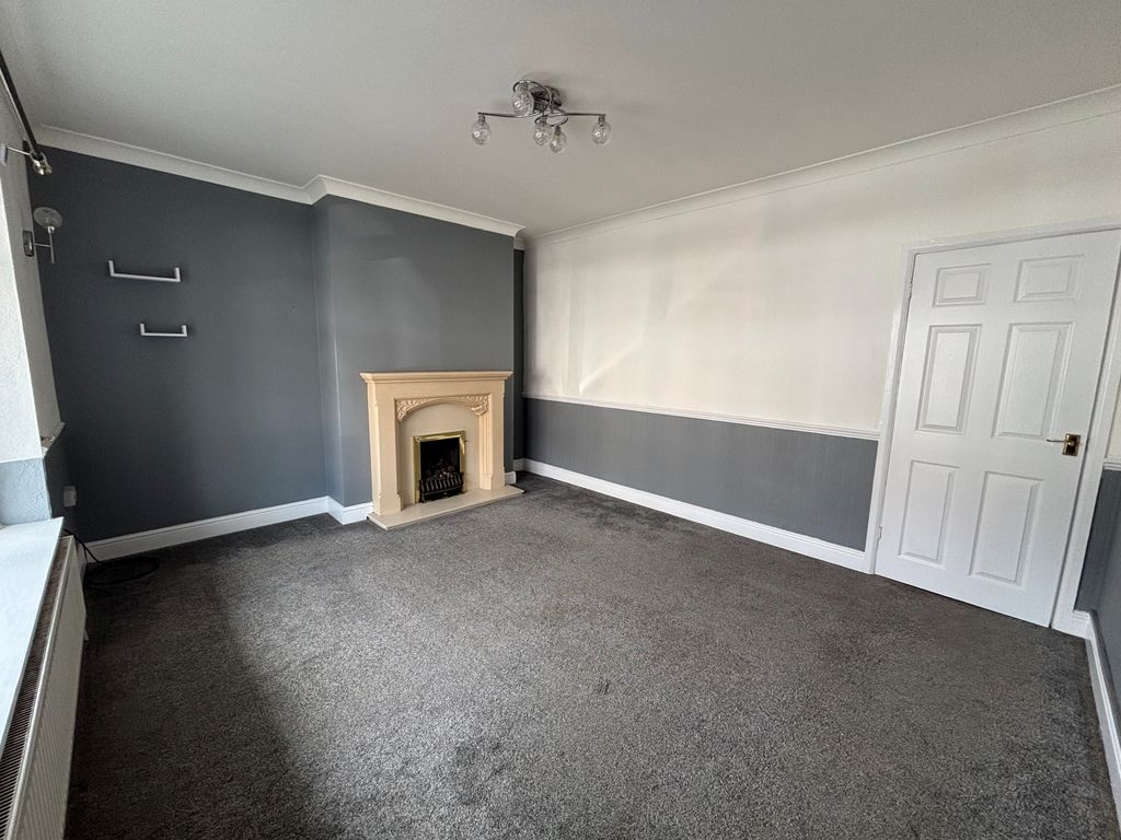 Property photo 2 of 12 Image