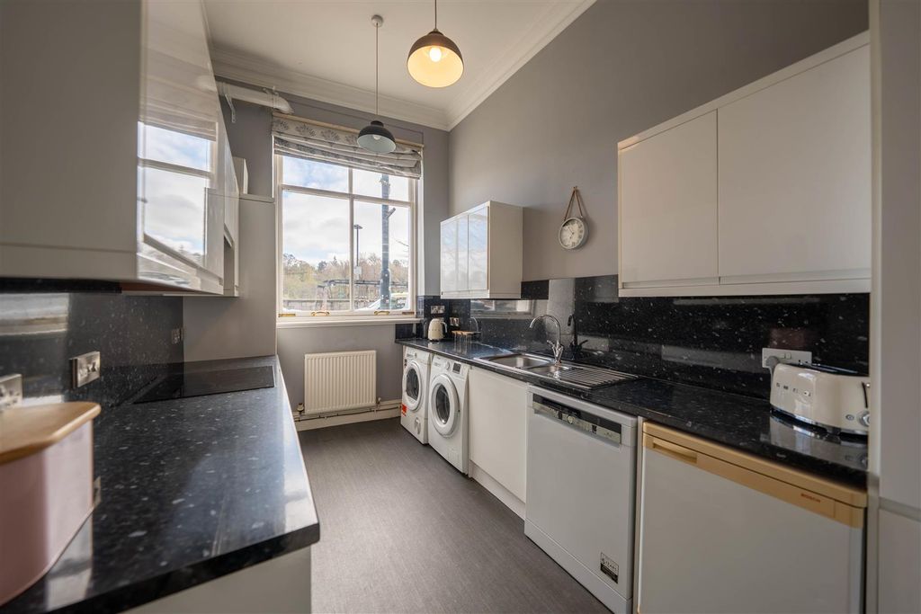 Property photo 3 of 14 Dsc03206-Hdr.Jpg