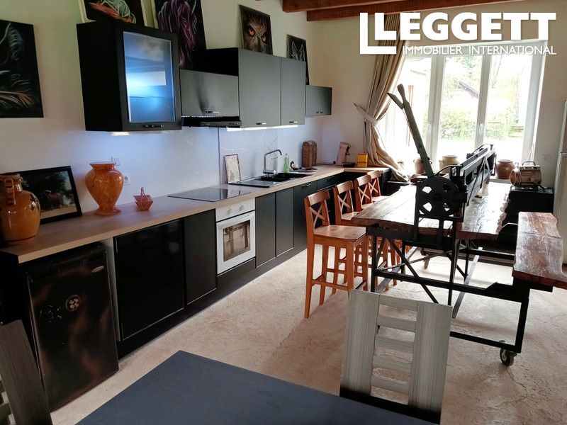 Property photo 3 of 10