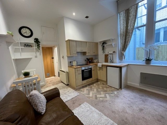 Property photo 1 of 9 Balcony