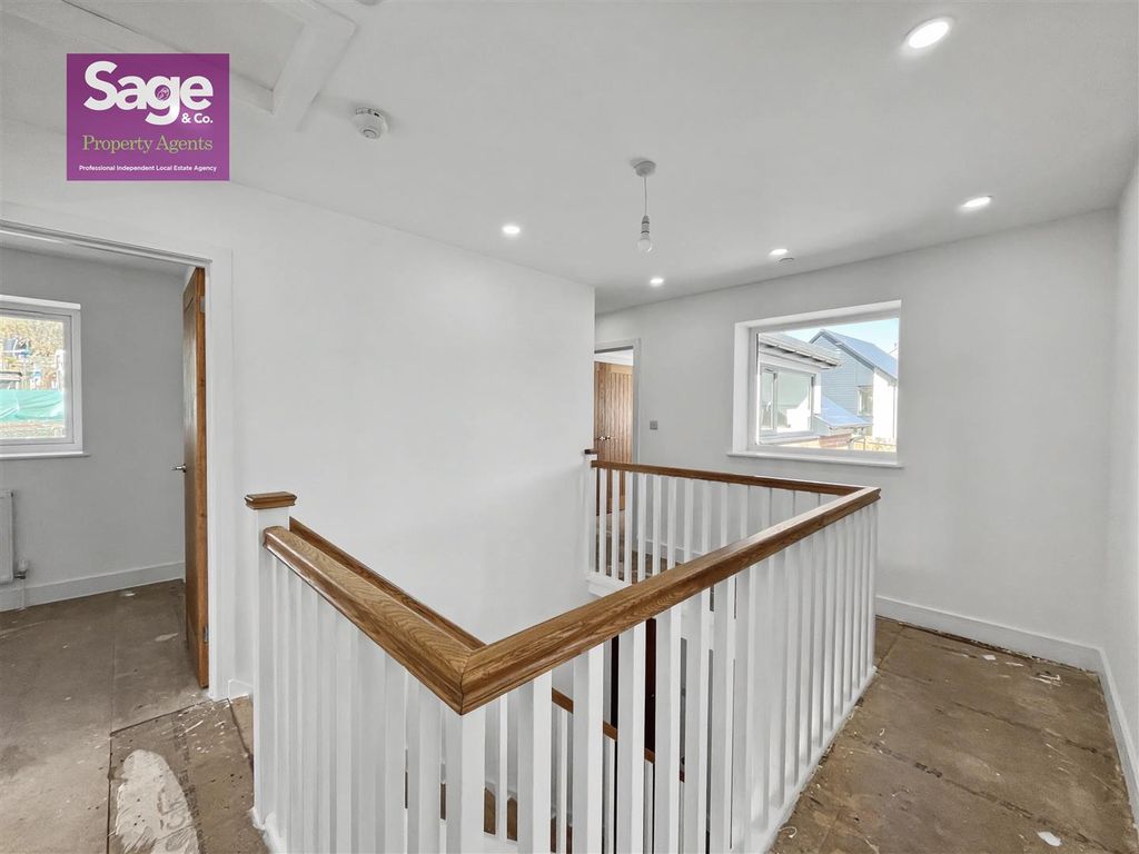 Additional image 19 of 5 bed detached house for saleCelynen Close, Newbridge NP11