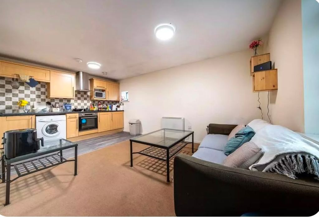 Property photo 3 of 7
