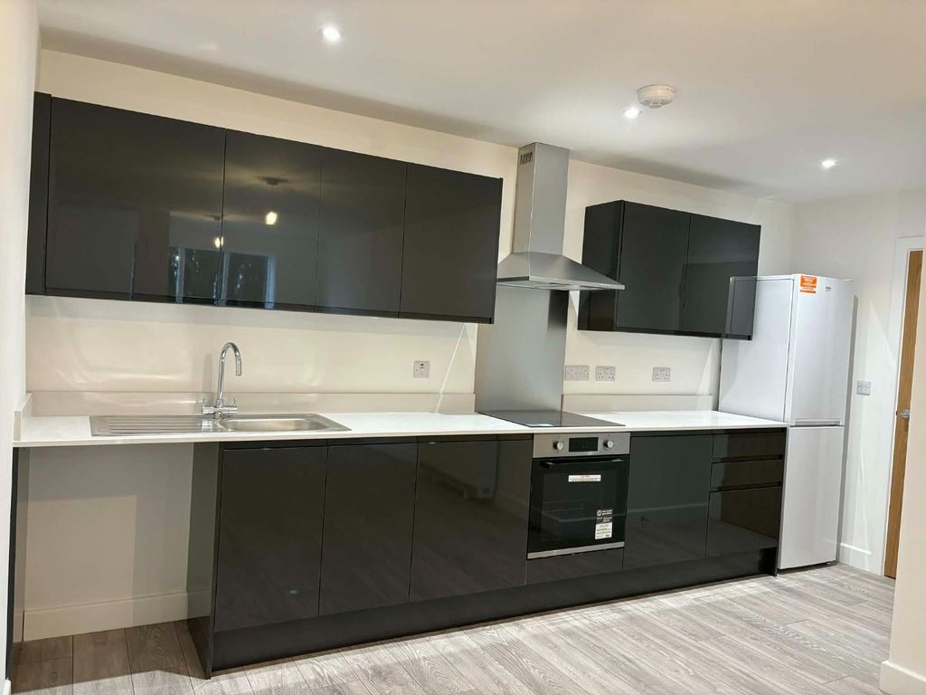 Property photo 1 of 8 Catherine House Flat 7 Kitchen Living.Jpg