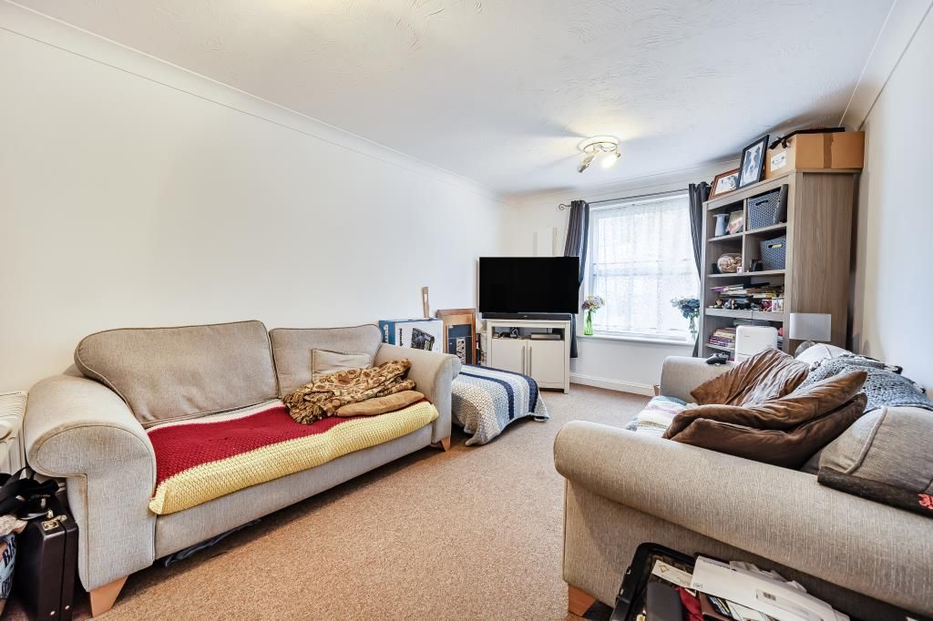 Property photo 3 of 20 Living Area