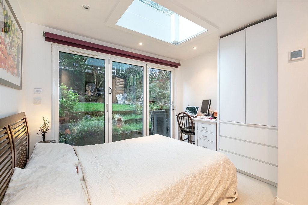 Property photo 3 of 13