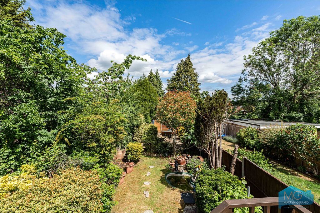 Property photo 2 of 27 Picture No. 28