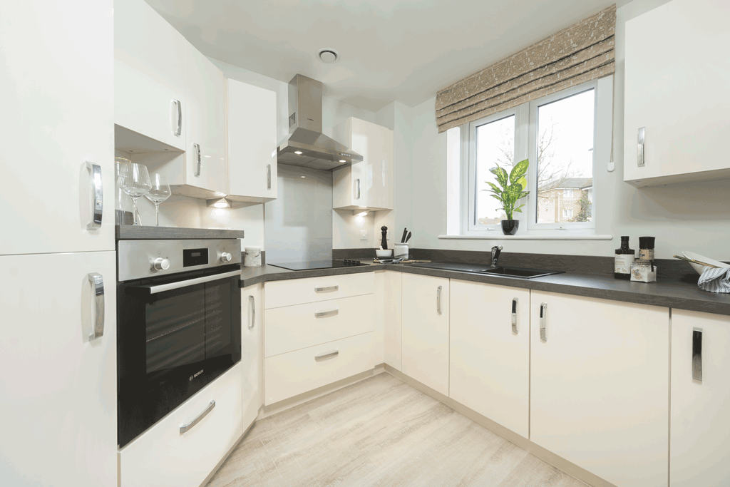 Property photo 1 of 8 Kitchen