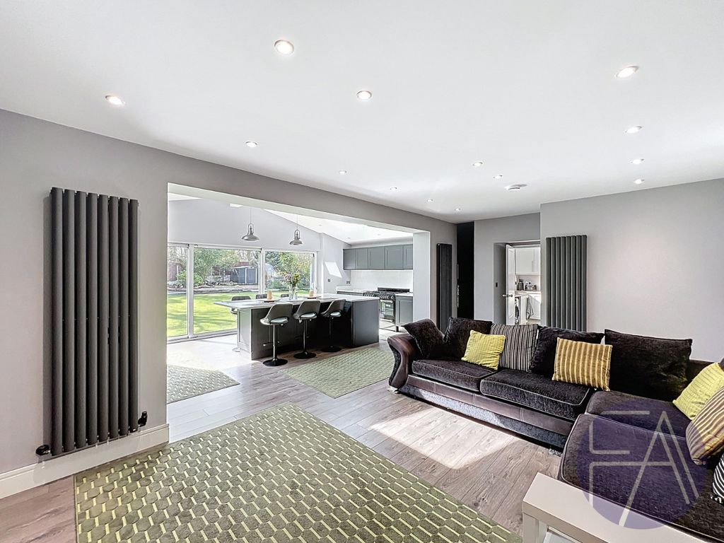 Property photo 3 of 22 4996252