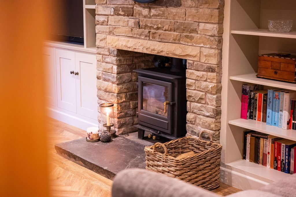 Property photo 3 of 27