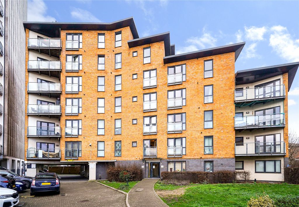 Property photo 1 of 12 External