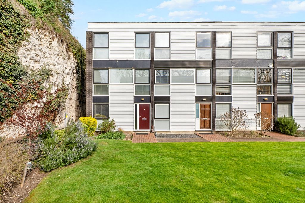 Property photo 1 of 27 Picture No. 03