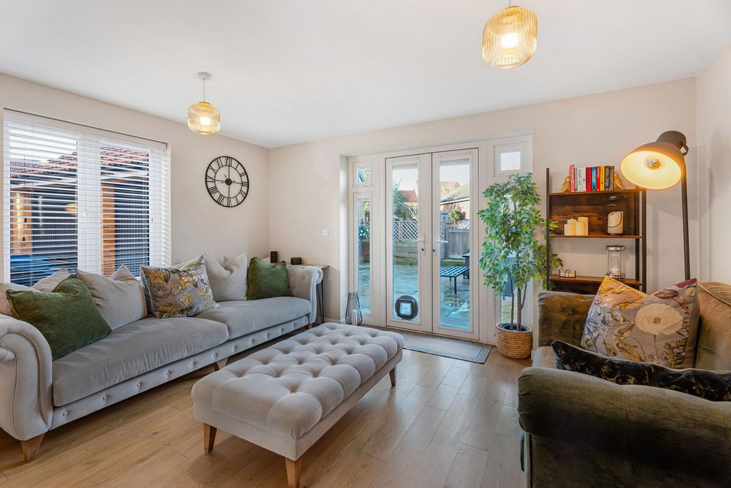 Property photo 3 of 24