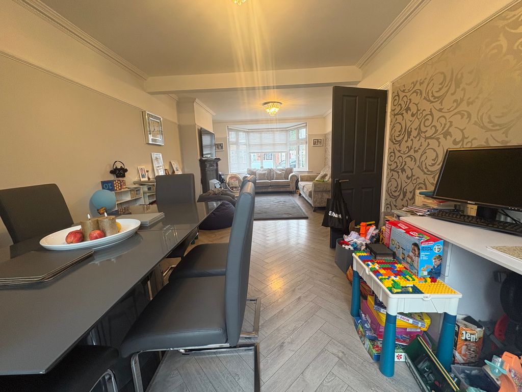 Property photo 3 of 16 Img_1456