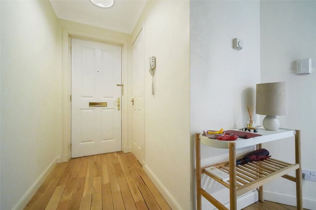 Property photo 2 of 21 Picture No. 03