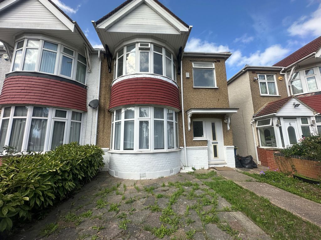 Property photo 1 of 12