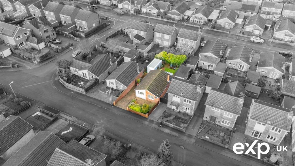 Property photo 2 of 21