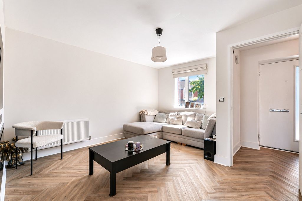 Property photo 3 of 19 Picture No. 26