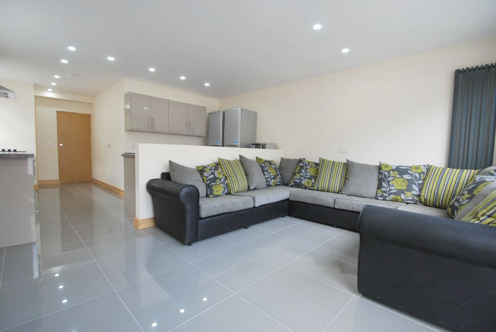 Property photo 2 of 22 Photo 22