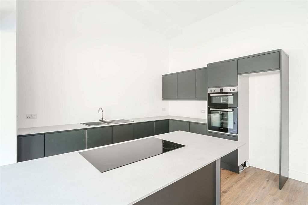 Property photo 2 of 13 Kitchen