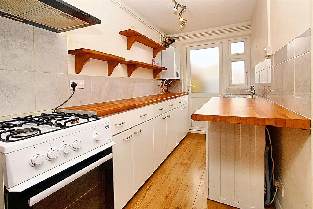 Property photo 2 of 9 Img_8366.Jpeg