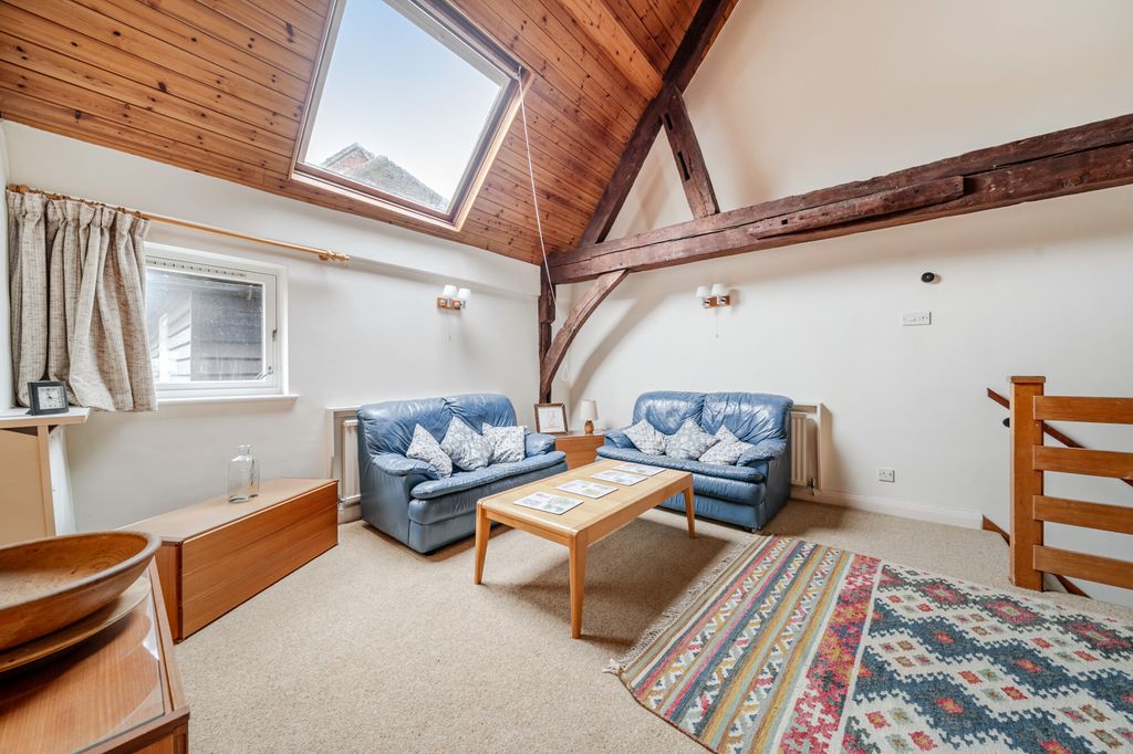 Property photo 3 of 24