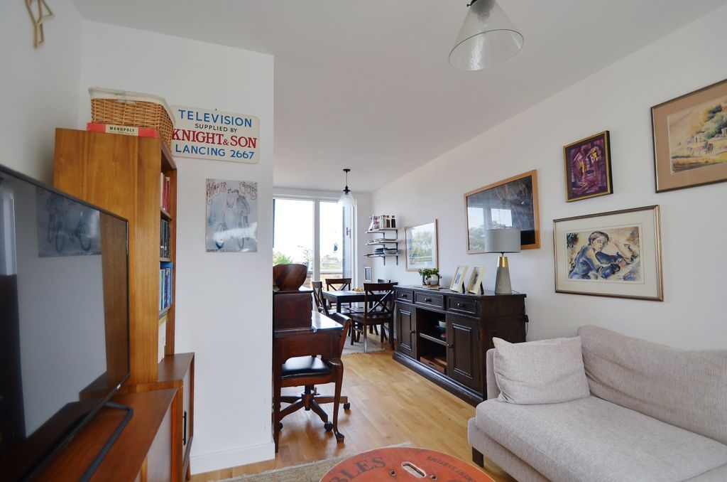 Property photo 3 of 12 Lounge-Diner.Jpg
