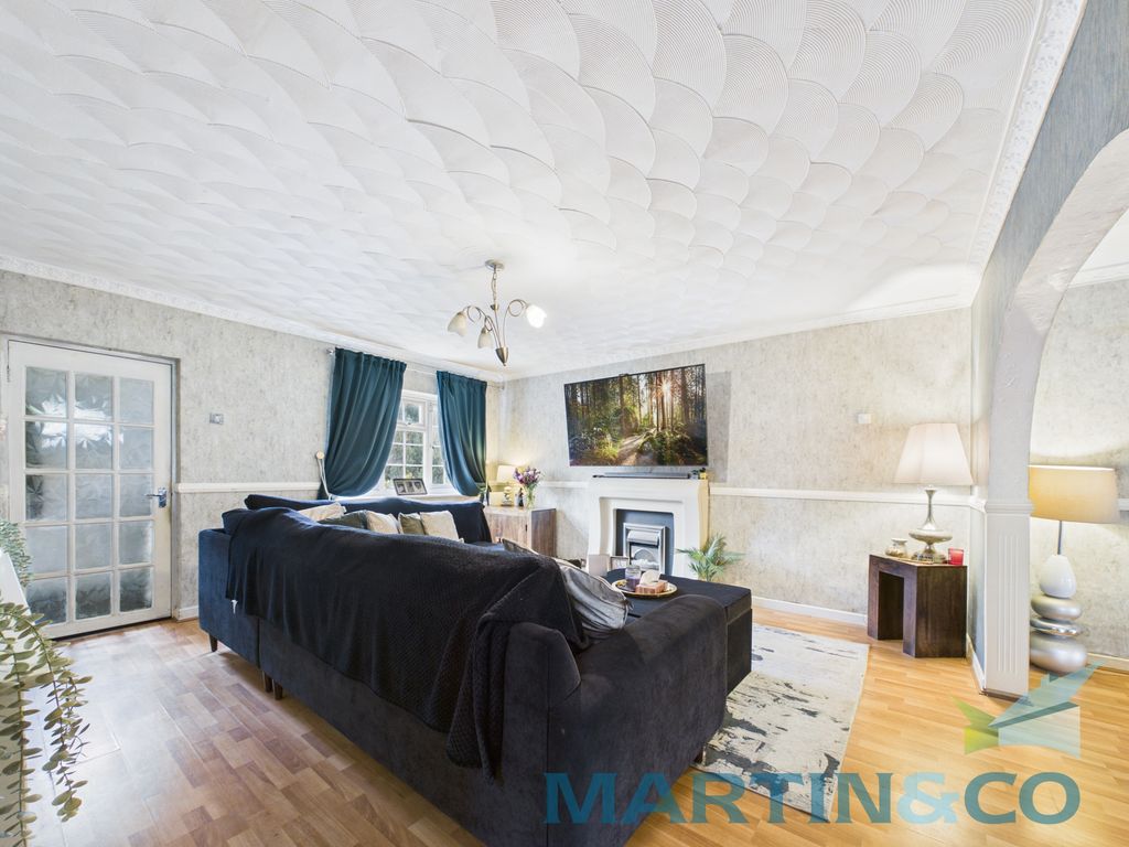 Property photo 3 of 24 Cam01870G0-Pr0214-Still003
