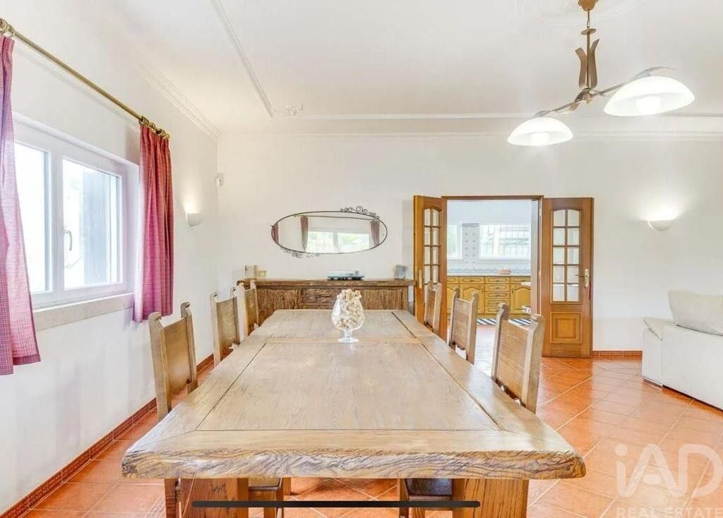 Property photo 3 of 39