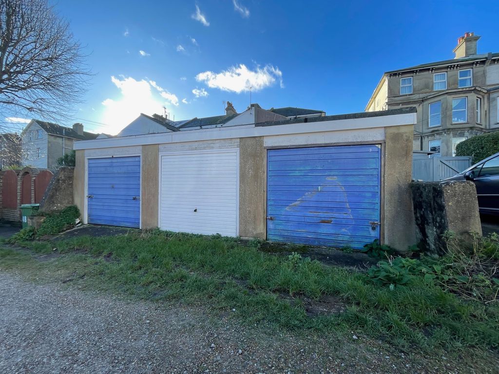 Property photo 1 of 1