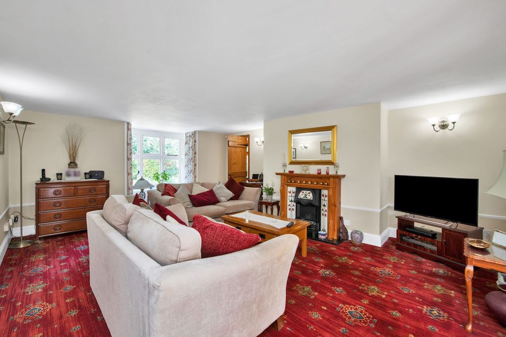 Property photo 2 of 29