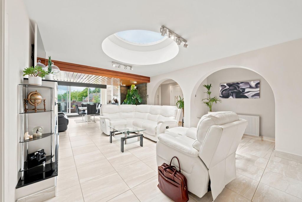 Additional image 5 of 5 bed flat for saleLucknow Road, Nottingham NG3