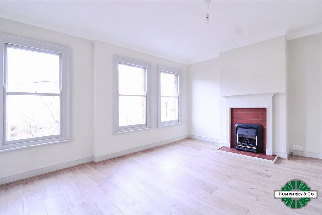 Property photo 1 of 5 86354828-A0A4B232469769F8ee231c1961B768Db.Jpg