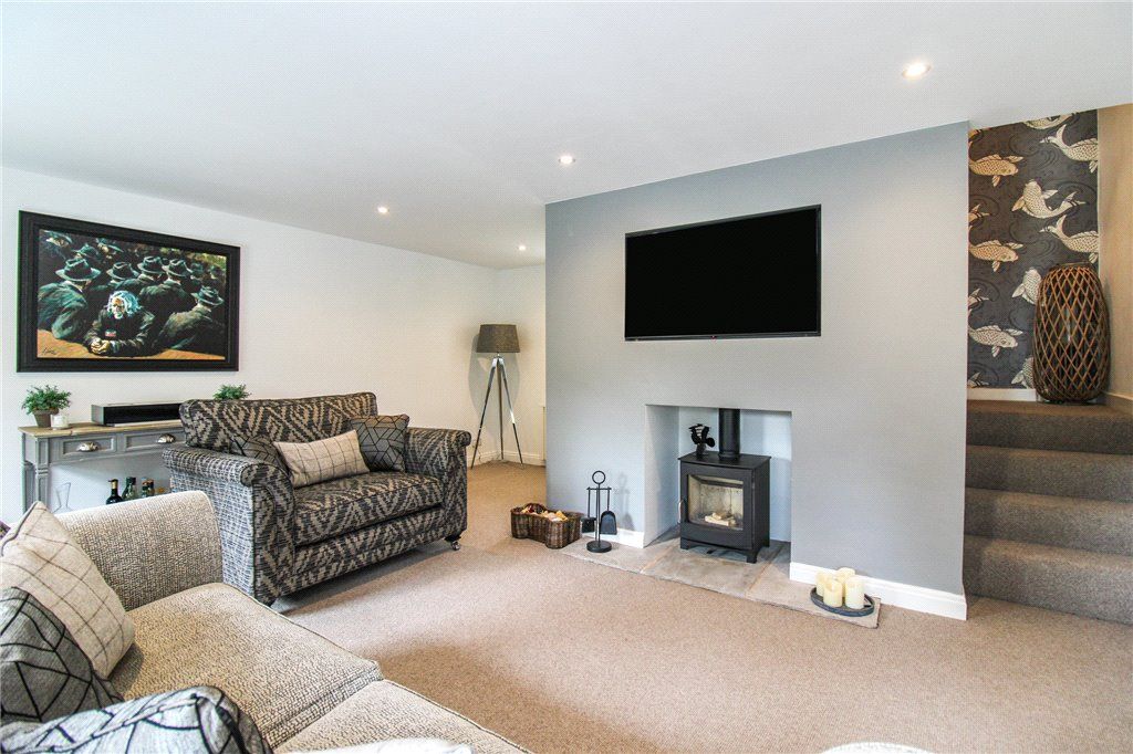 Property photo 3 of 15 Lounge
