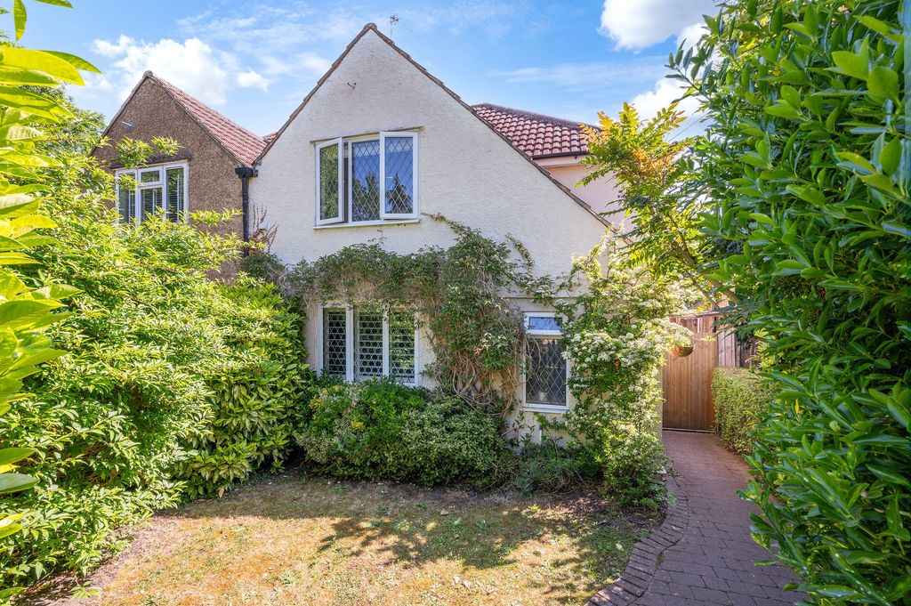 Property photo 1 of 8