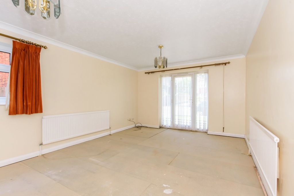 Property photo 2 of 7