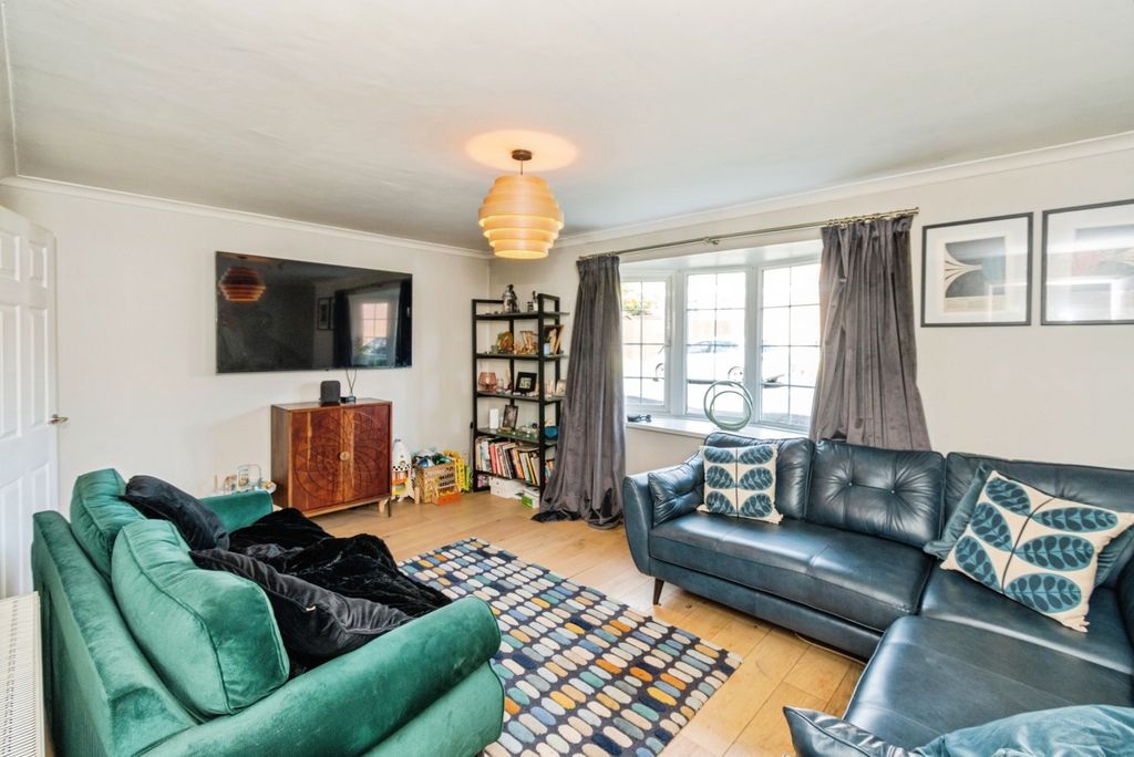 Property photo 2 of 15 Pbox-Img.Jpg