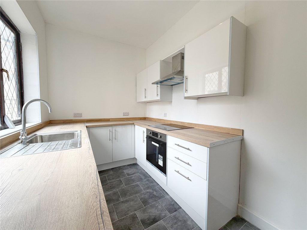 Property photo 1 of 16 Picture No. 05