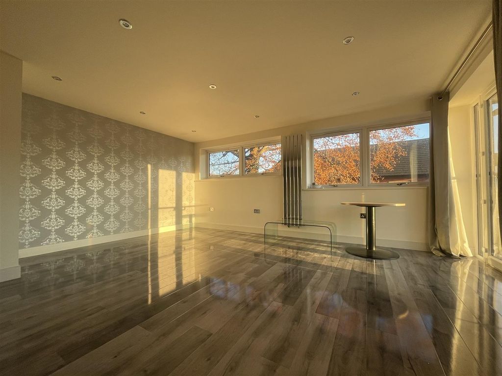 Property photo 2 of 13 Living / Dining