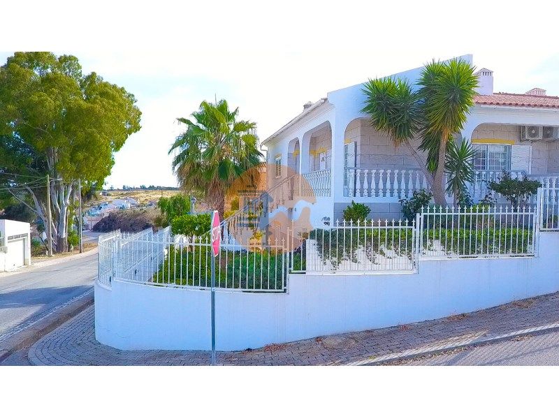 Property photo 3 of 78