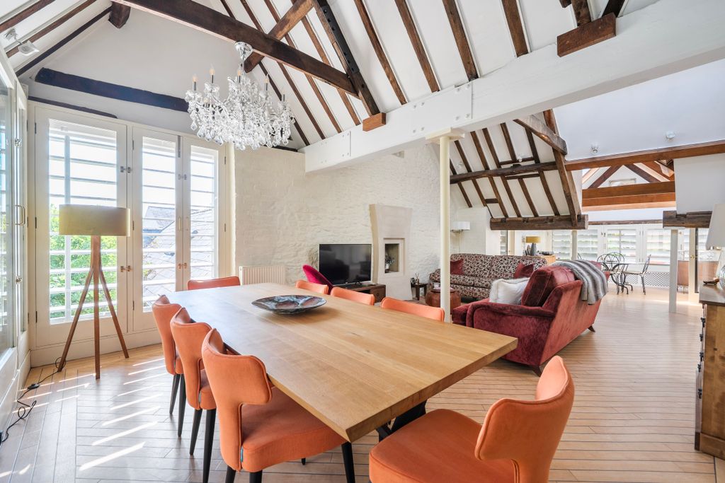 Property photo 2 of 20 1482457106A3Bad1B0dc18