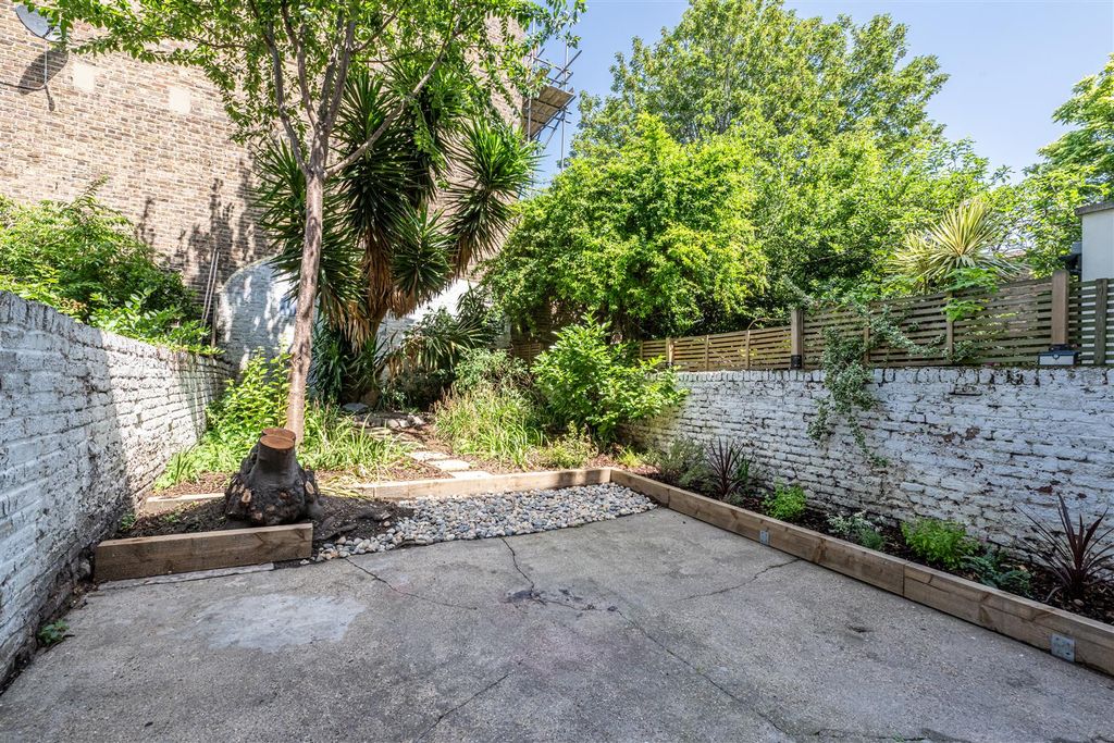 Property photo 3 of 10 Rear Garden .Jpg