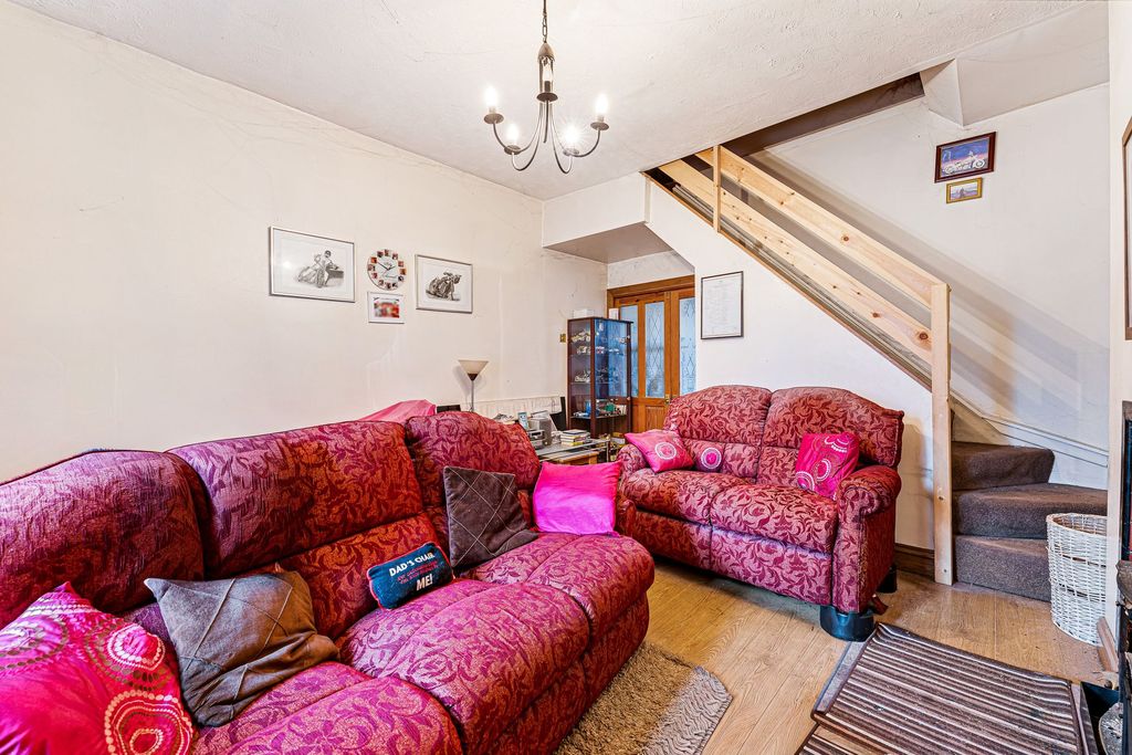 Property photo 3 of 22